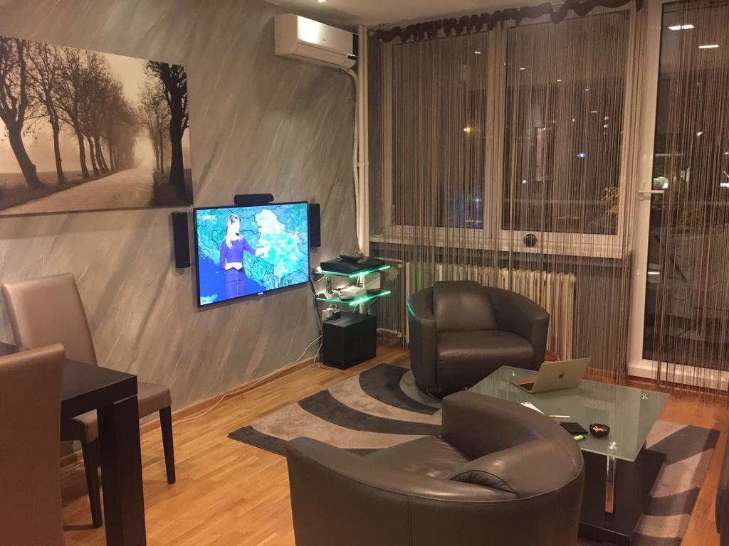 Lovely Apartment Belgrad Exteriör bild